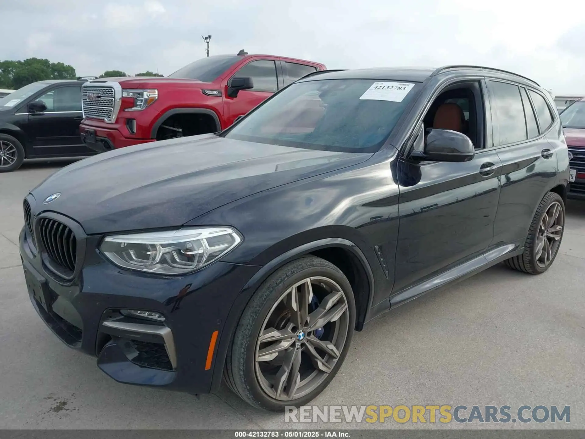 2 Photograph of a damaged car 5UXTY9C04L9C19082 BMW X3 2020