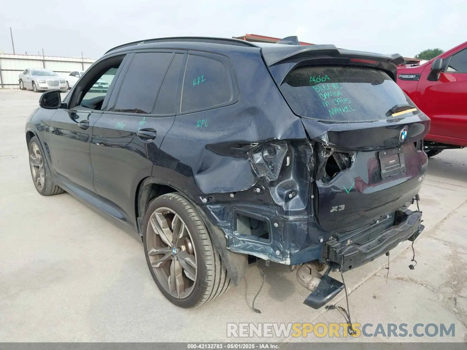 3 Photograph of a damaged car 5UXTY9C04L9C19082 BMW X3 2020