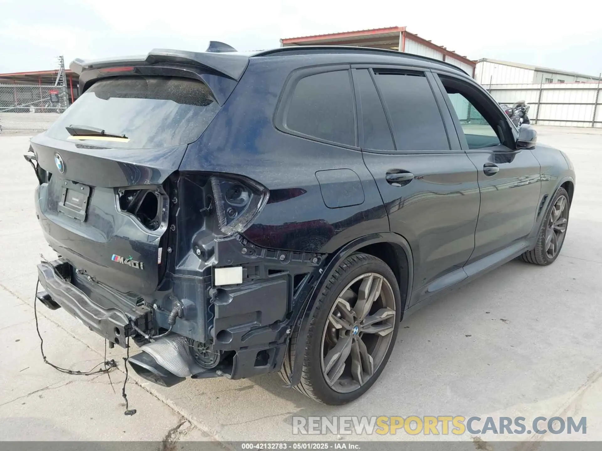 4 Photograph of a damaged car 5UXTY9C04L9C19082 BMW X3 2020