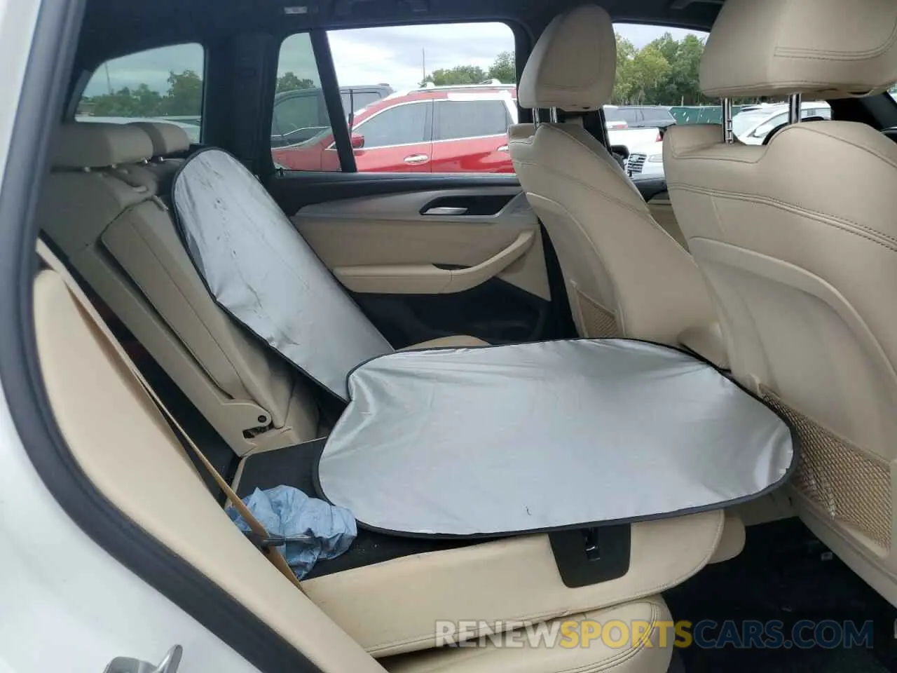 10 Photograph of a damaged car 5UXTY9C04L9D22521 BMW X3 2020