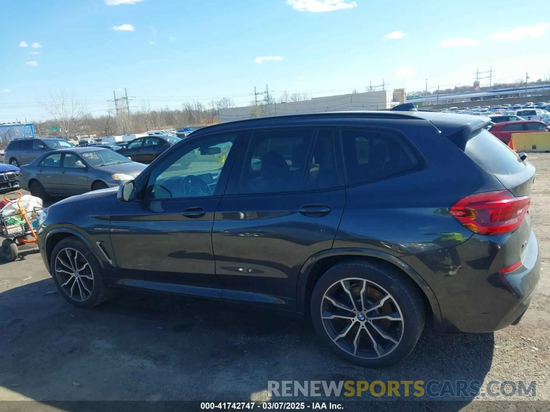 14 Photograph of a damaged car 5UXTY9C05LLE59910 BMW X3 2020