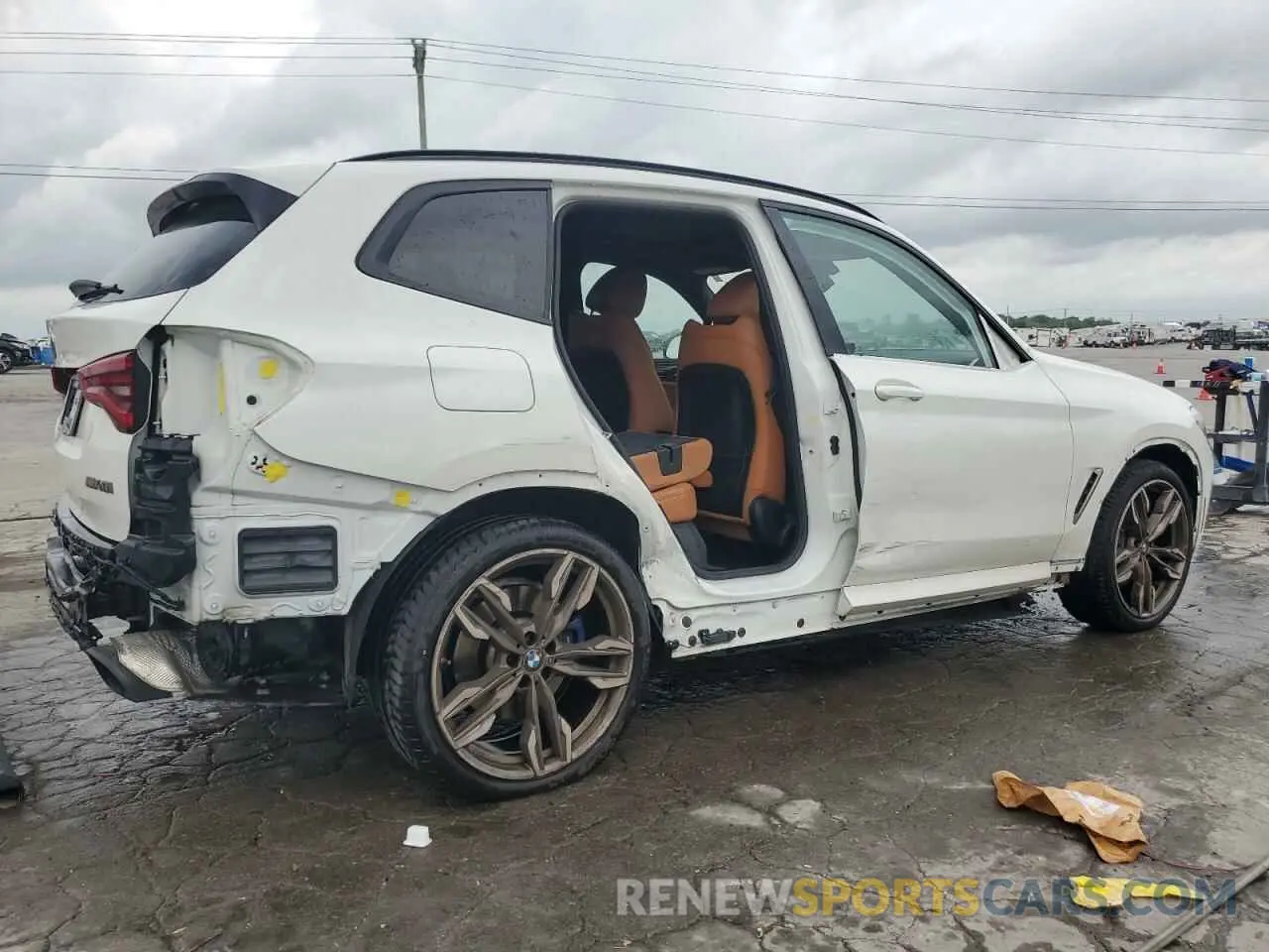 3 Photograph of a damaged car 5UXTY9C06L9C87528 BMW X3 2020