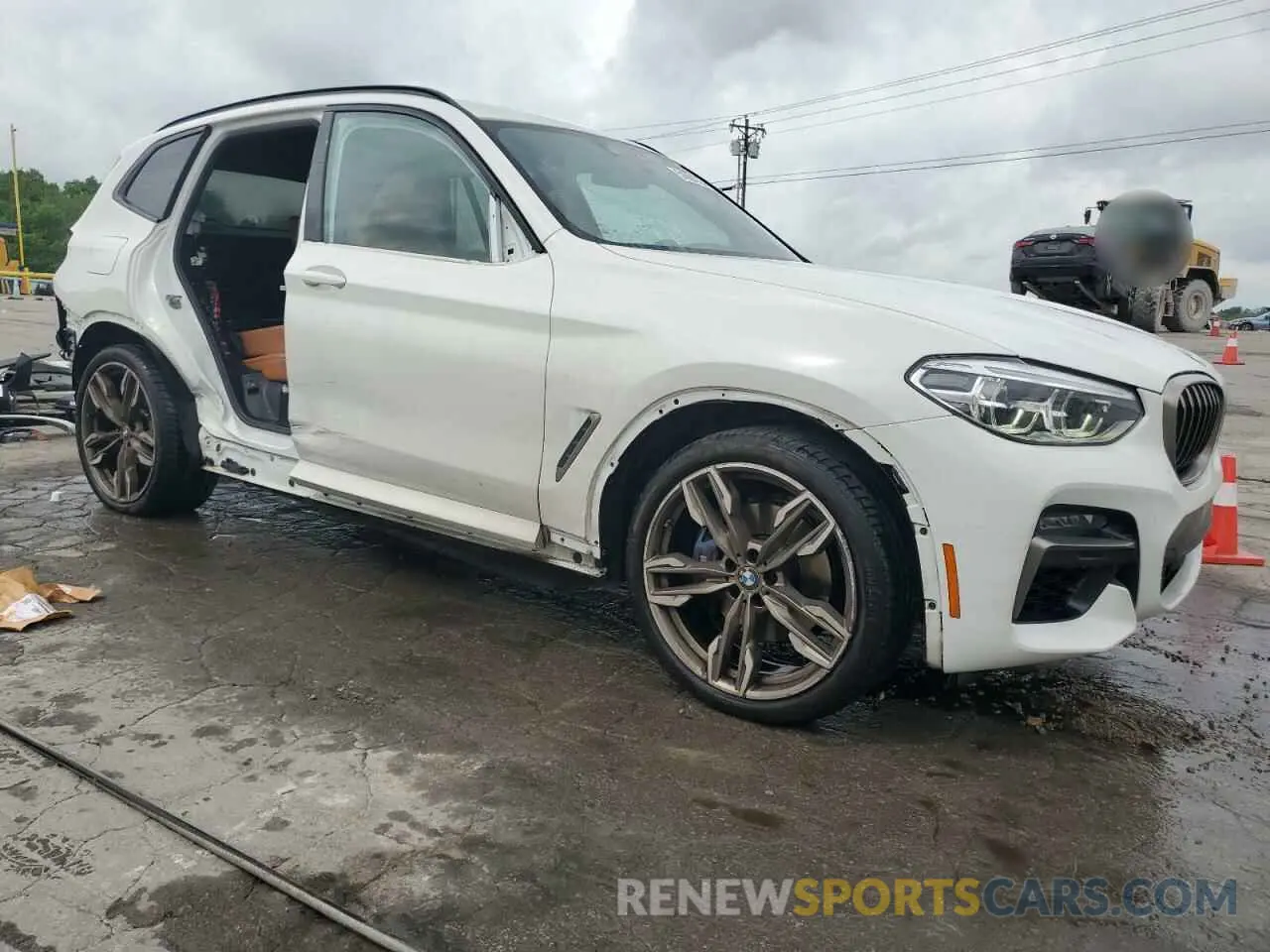 4 Photograph of a damaged car 5UXTY9C06L9C87528 BMW X3 2020