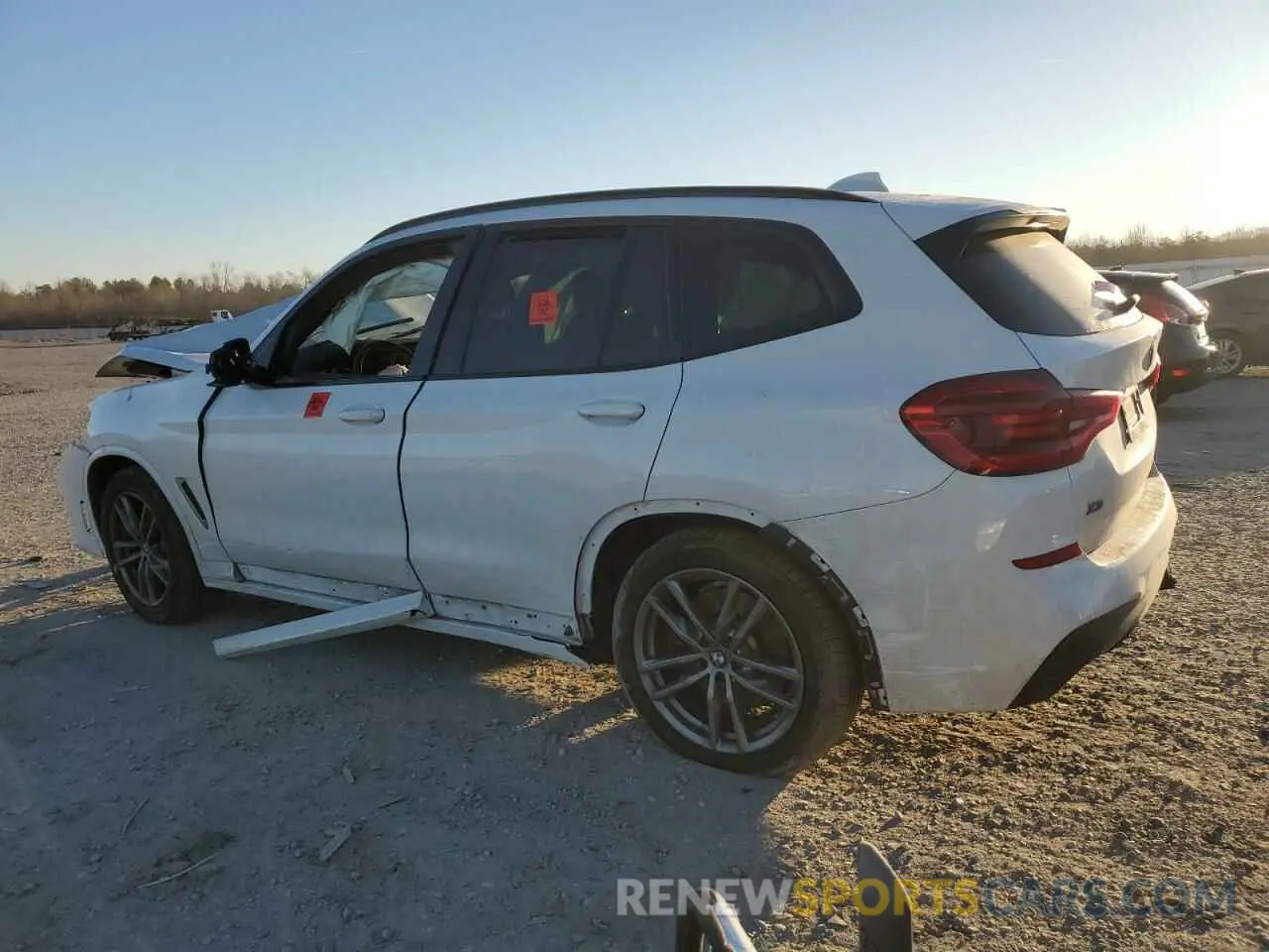 2 Photograph of a damaged car 5UXTY9C06LLE60290 BMW X3 2020