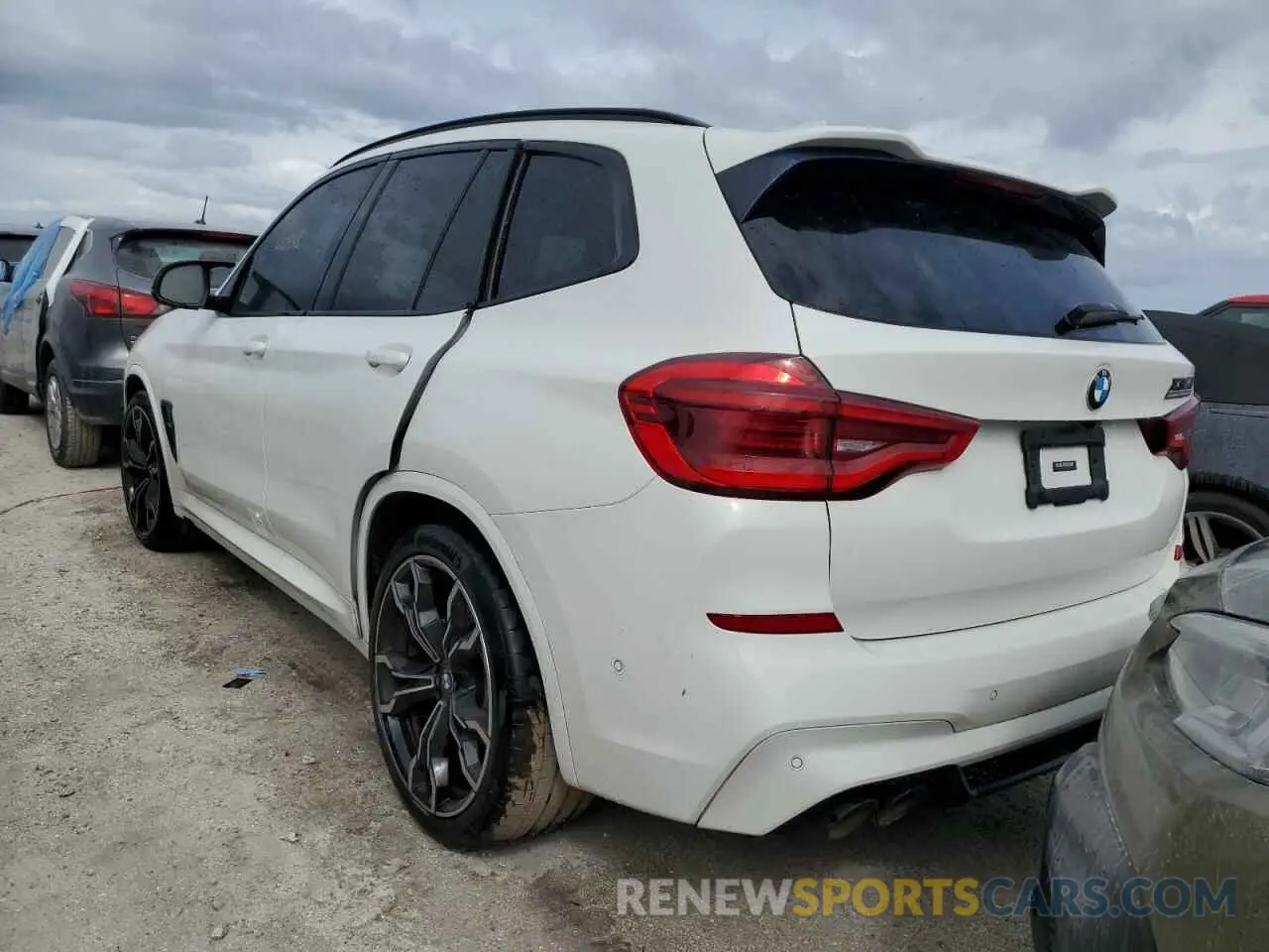 2 Photograph of a damaged car 5YMTS0C01L9B87956 BMW X3 2020