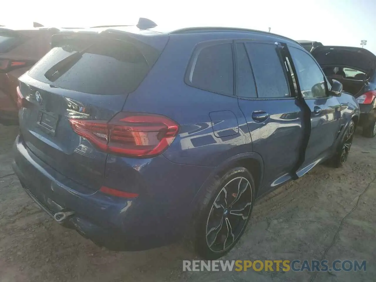 3 Photograph of a damaged car 5YMTS0C02L9C47923 BMW X3 2020
