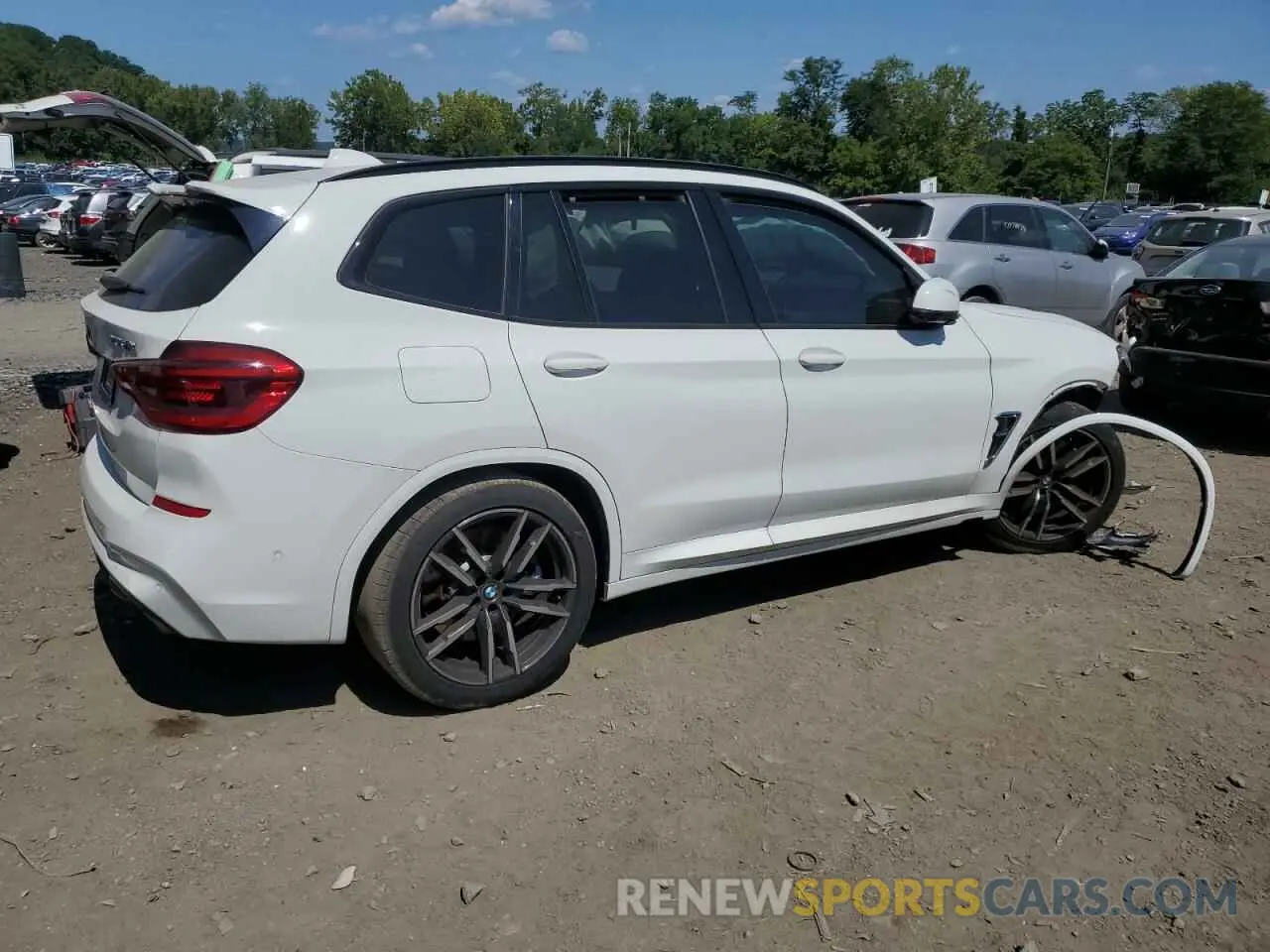 3 Photograph of a damaged car 5YMTS0C04L9B75915 BMW X3 2020