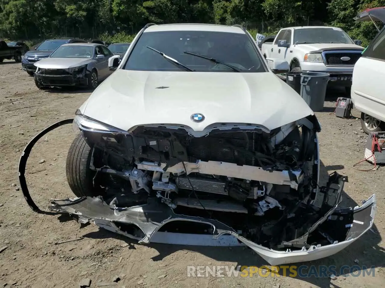 5 Photograph of a damaged car 5YMTS0C04L9B75915 BMW X3 2020