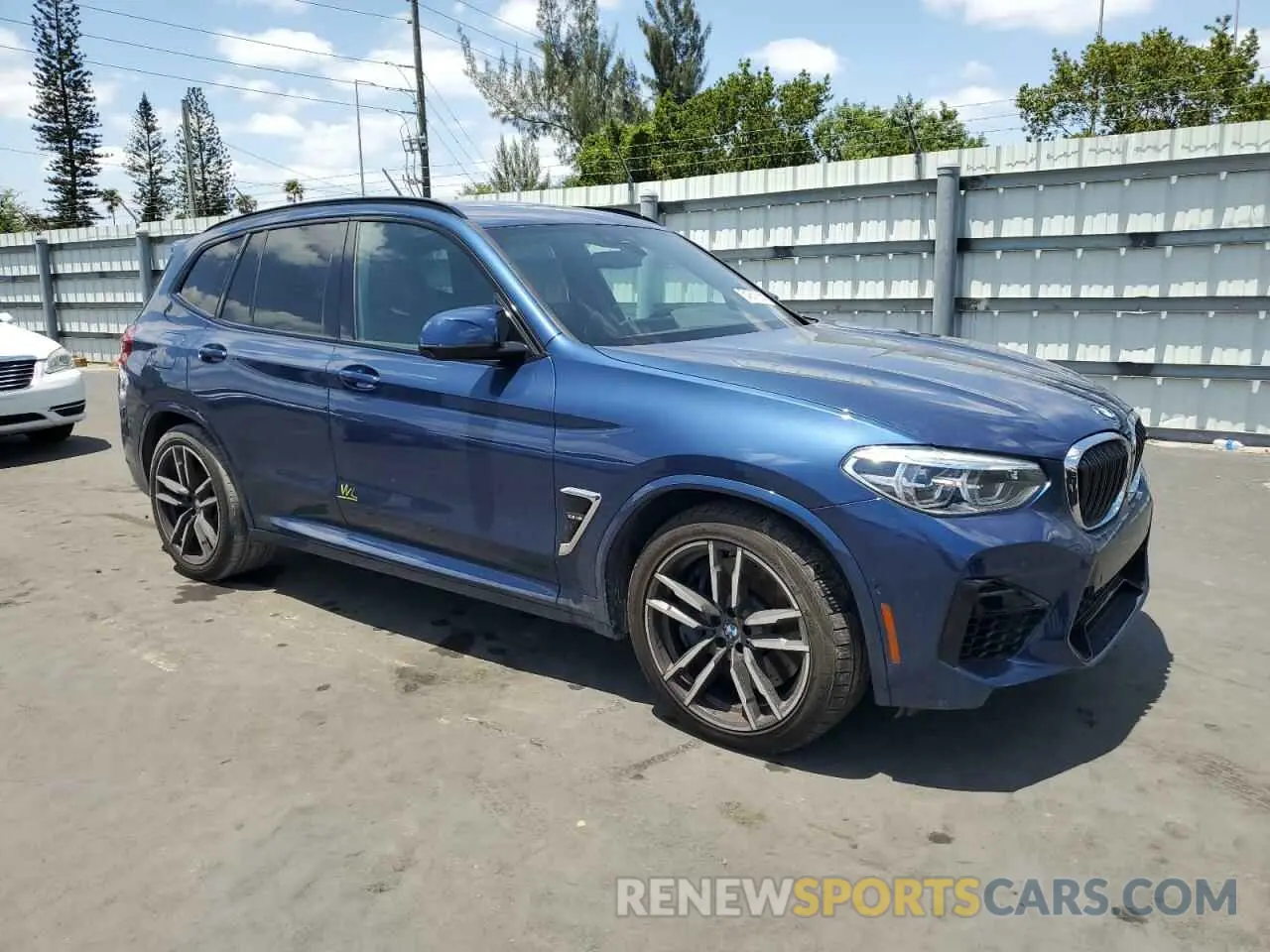 4 Photograph of a damaged car 5YMTS0C04LLT10567 BMW X3 2020