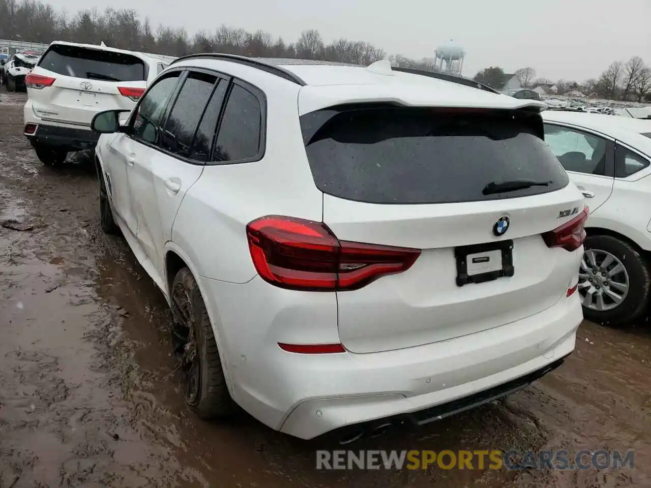 9 Photograph of a damaged car 5YMTS0C06L9B03503 BMW X3 2020