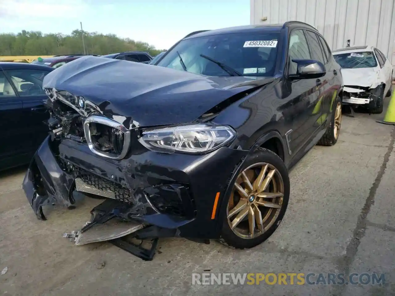 2 Photograph of a damaged car 5YMTS0C0XL9C12076 BMW X3 2020