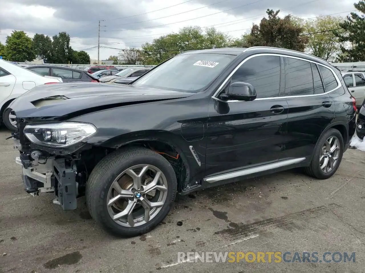 1 Photograph of a damaged car 5UXTS1C00M9E10521 BMW X3 2021