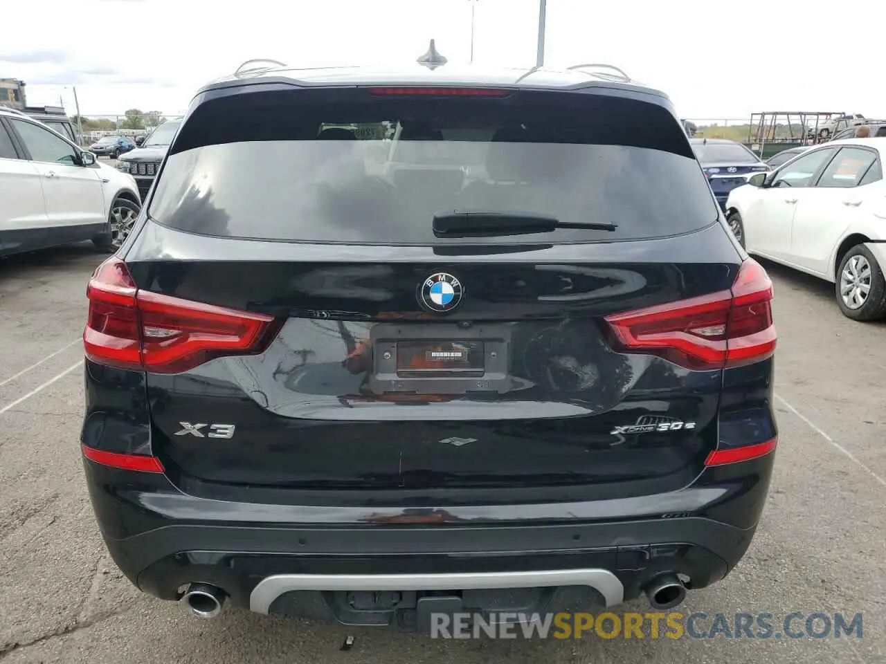 6 Photograph of a damaged car 5UXTS1C00M9E10521 BMW X3 2021