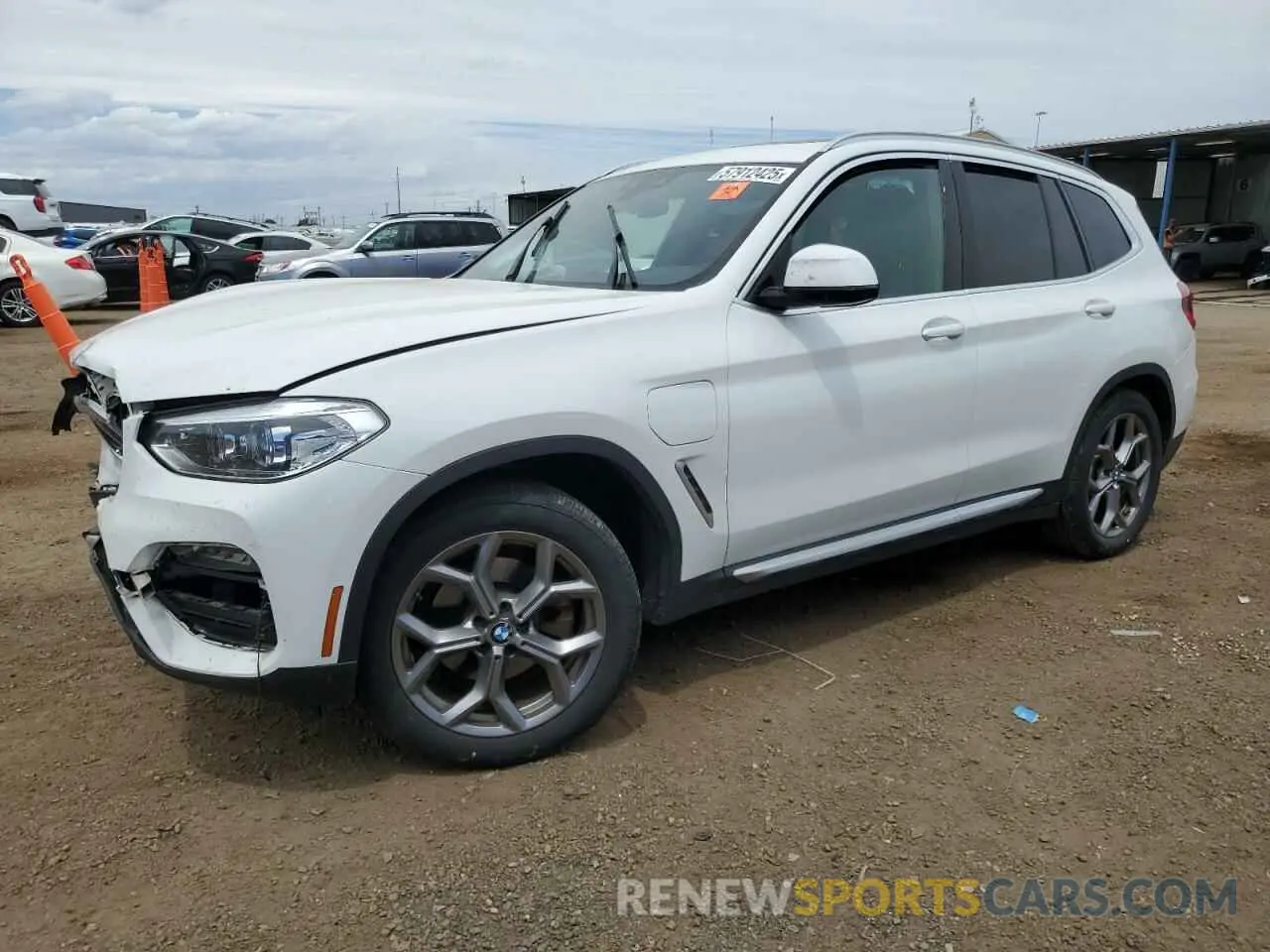 1 Photograph of a damaged car 5UXTS1C01M9E58688 BMW X3 2021