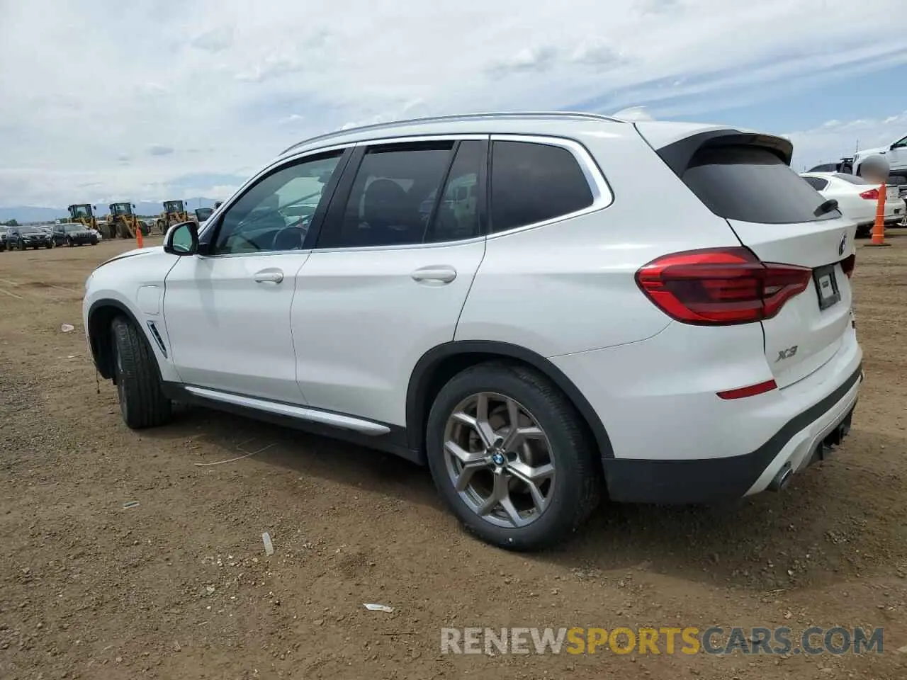 2 Photograph of a damaged car 5UXTS1C01M9E58688 BMW X3 2021