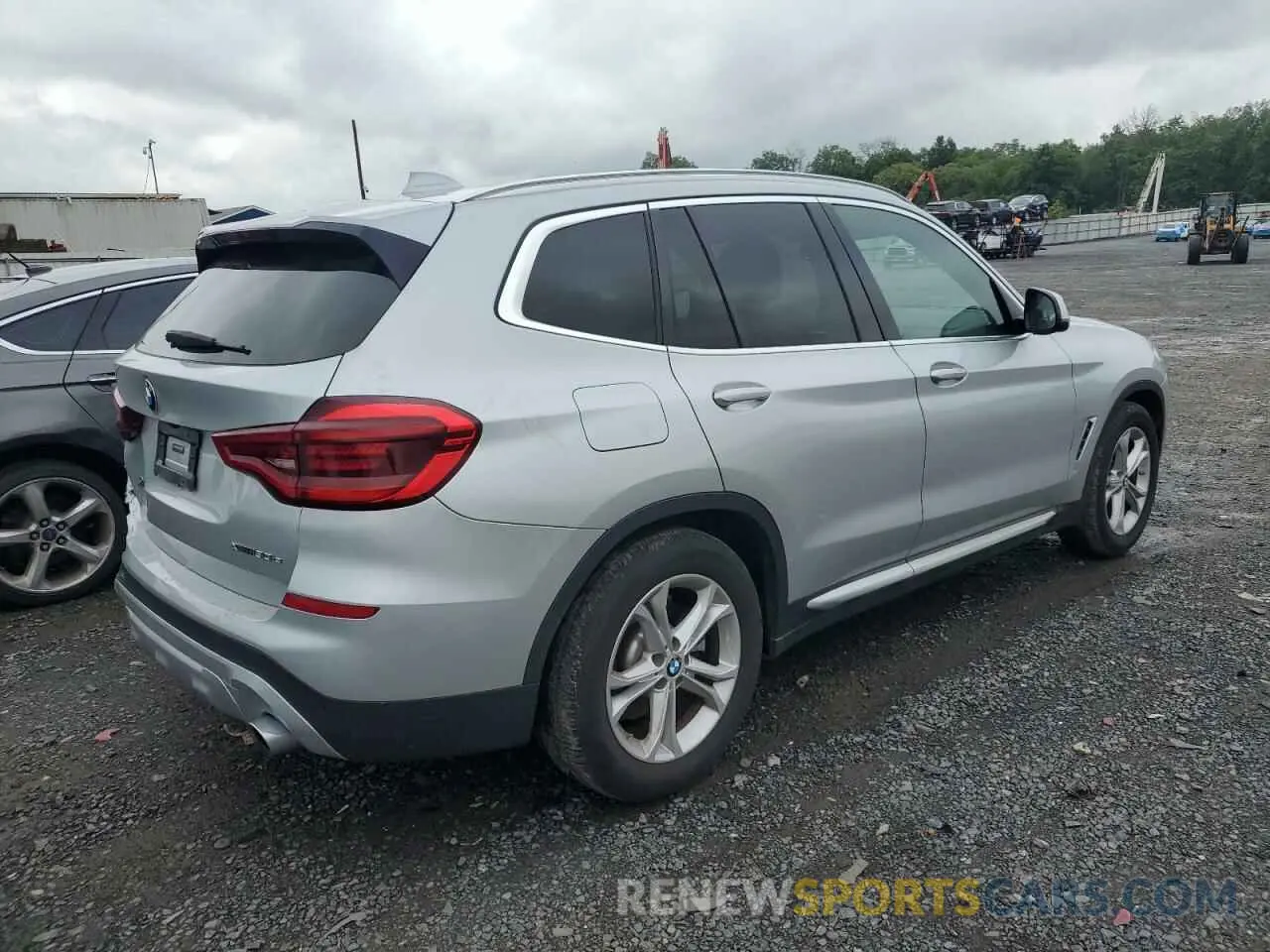 3 Photograph of a damaged car 5UXTS1C04M9F18205 BMW X3 2021