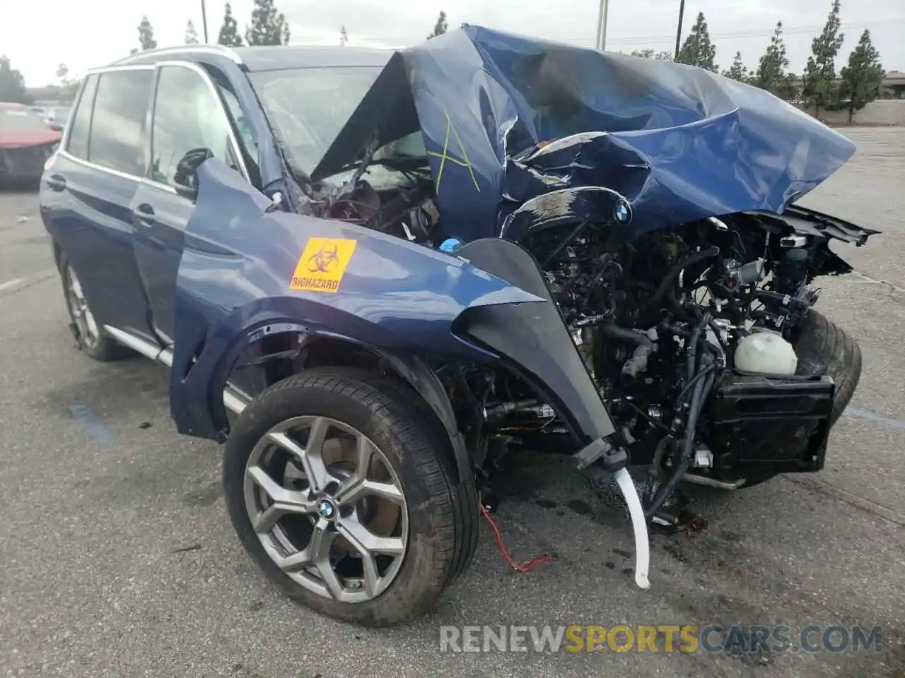 1 Photograph of a damaged car 5UXTS1C04M9H44163 BMW X3 2021