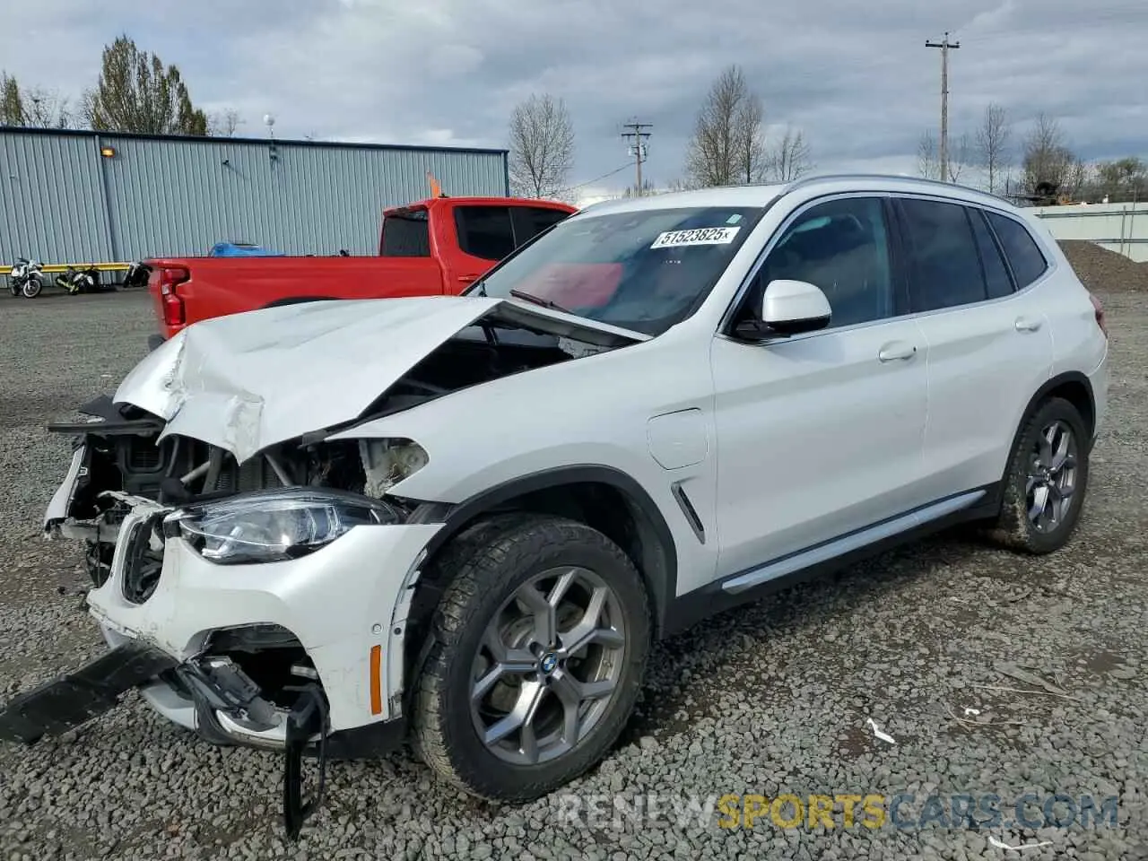 1 Photograph of a damaged car 5UXTS1C05M9G91134 BMW X3 2021