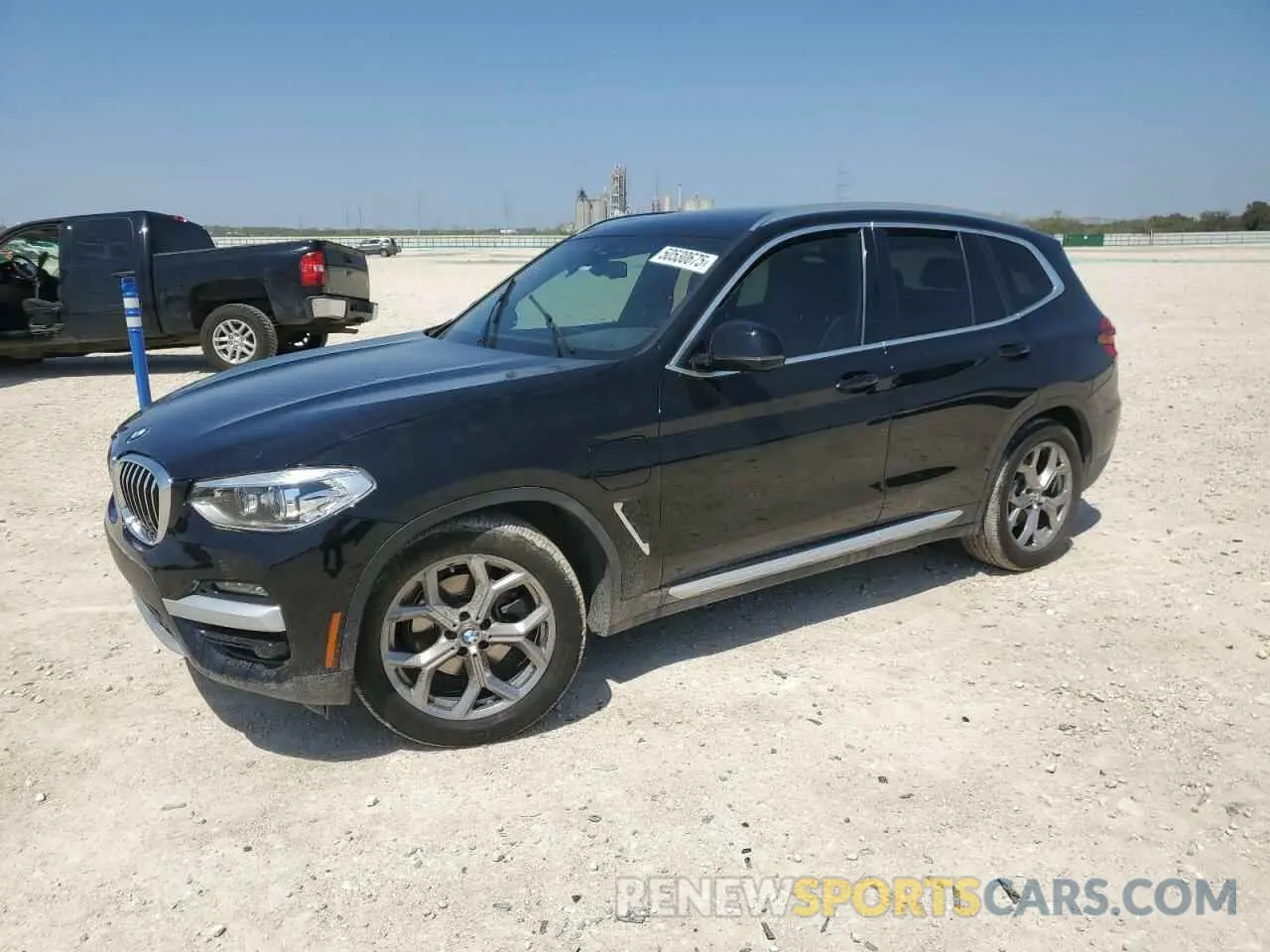 1 Photograph of a damaged car 5UXTS1C09M9D71315 BMW X3 2021