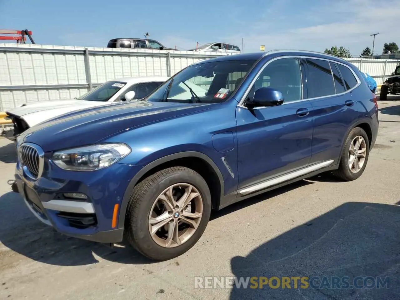 1 Photograph of a damaged car 5UXTS1C0XM9G62535 BMW X3 2021
