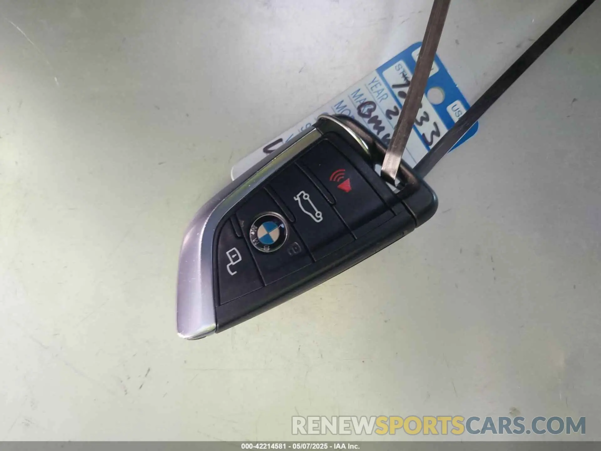 11 Photograph of a damaged car 5UXTY3C00M9D91818 BMW X3 2021