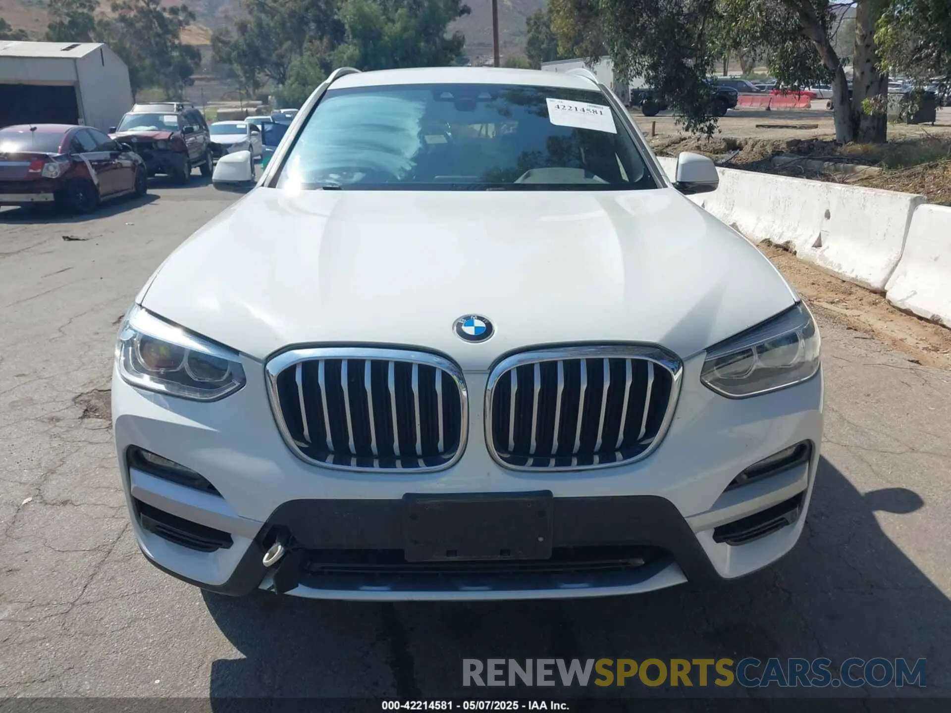 12 Photograph of a damaged car 5UXTY3C00M9D91818 BMW X3 2021