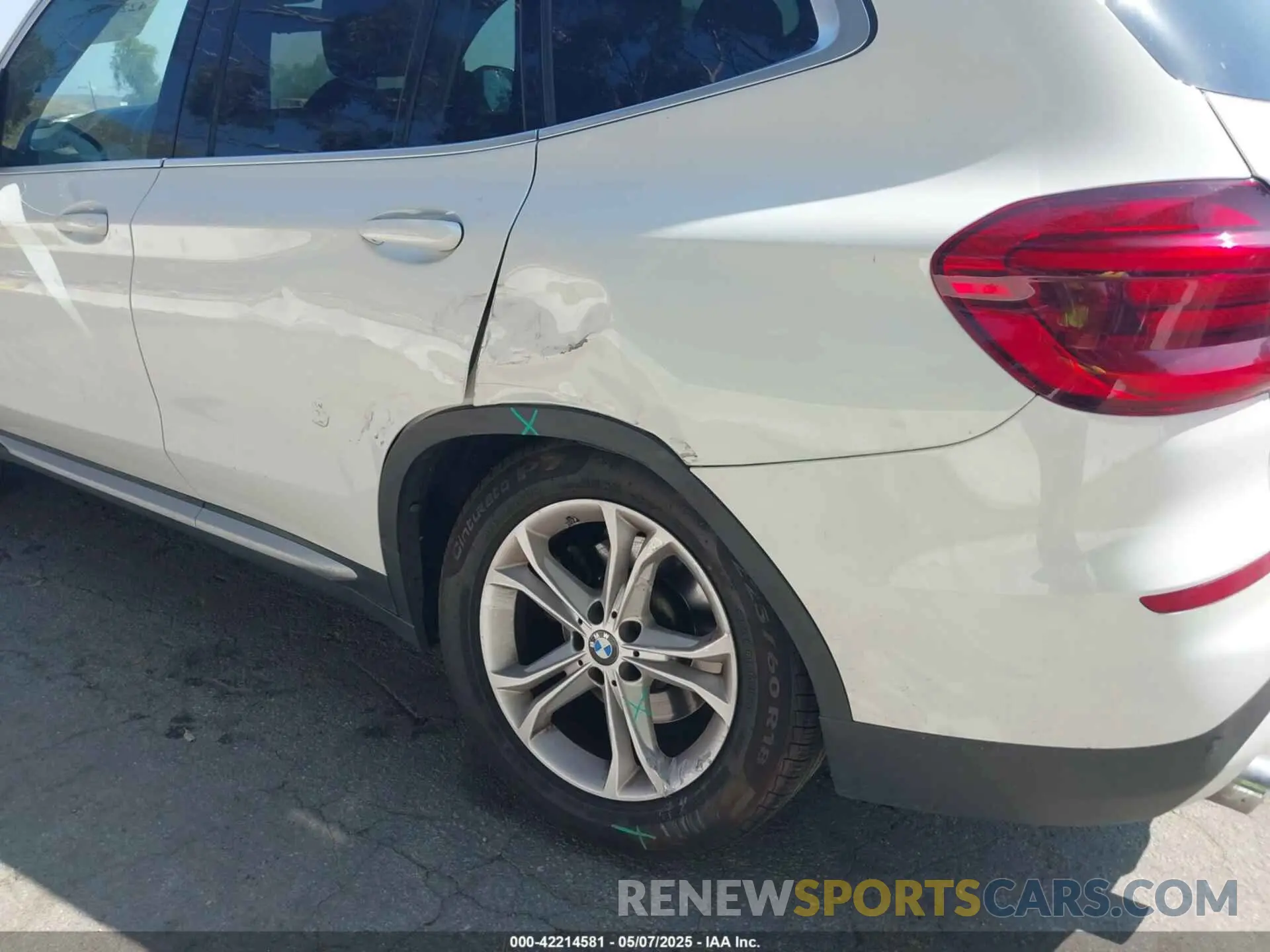 6 Photograph of a damaged car 5UXTY3C00M9D91818 BMW X3 2021