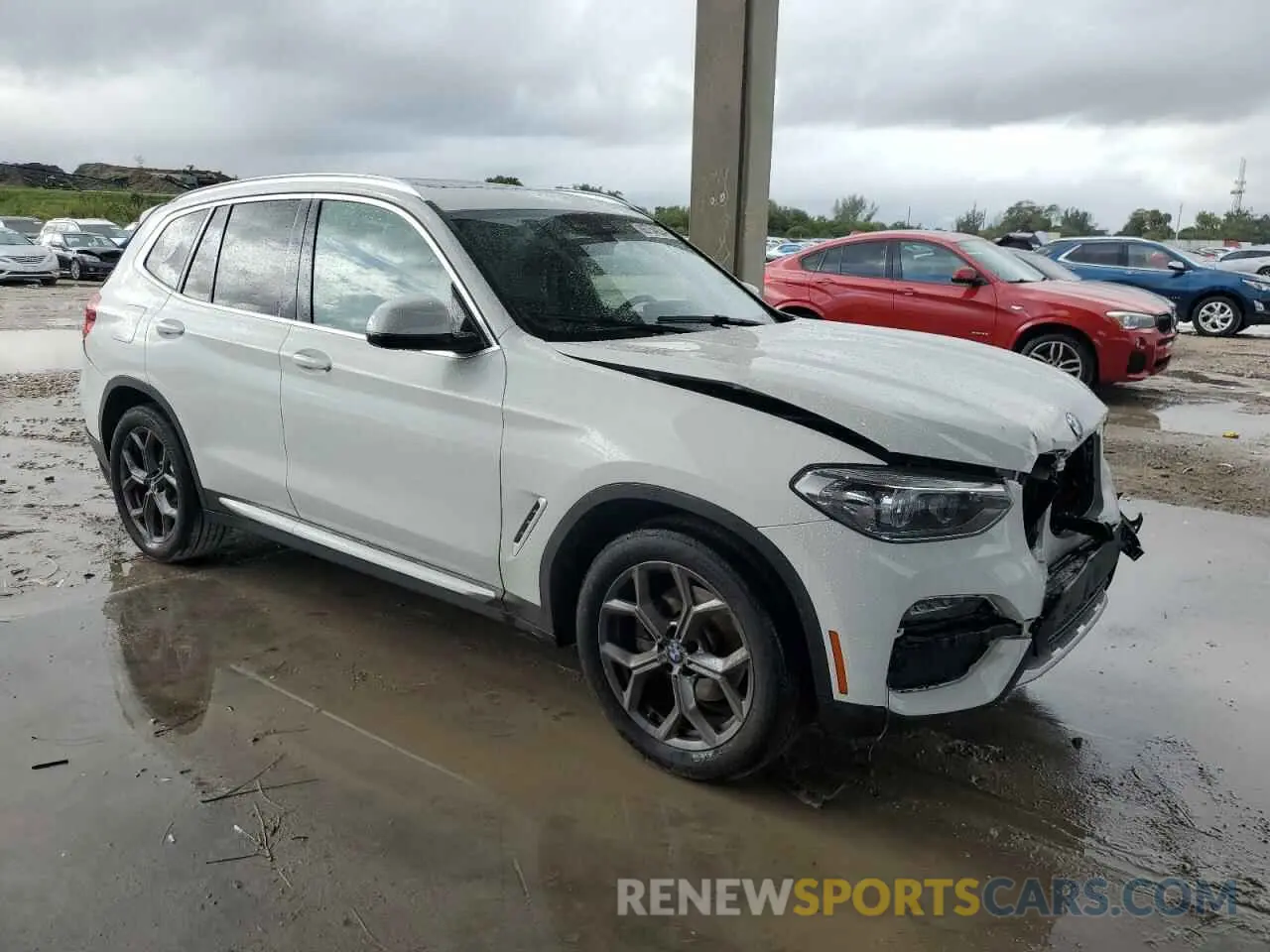 4 Photograph of a damaged car 5UXTY3C00M9E74746 BMW X3 2021