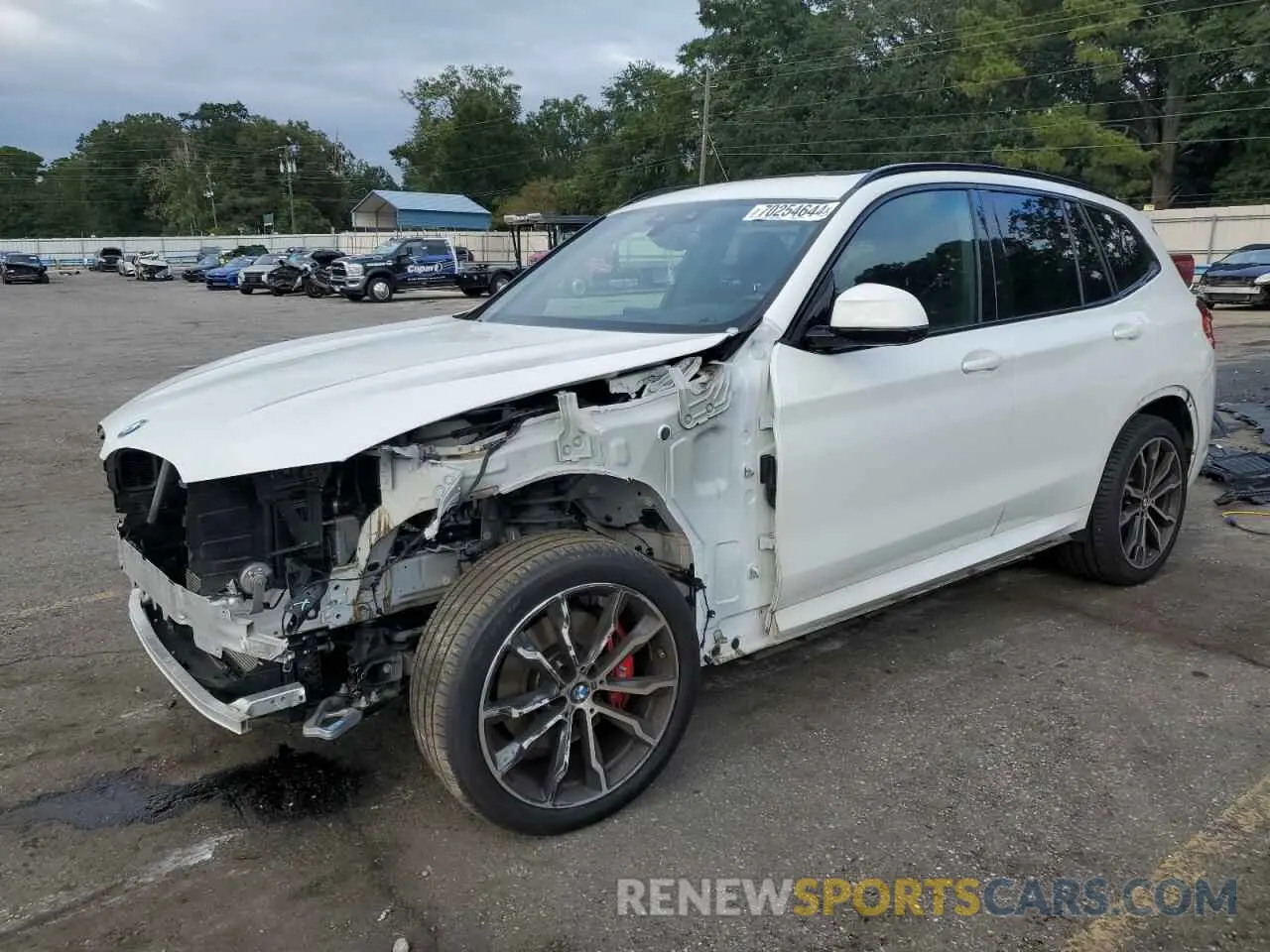 1 Photograph of a damaged car 5UXTY3C00M9F53978 BMW X3 2021
