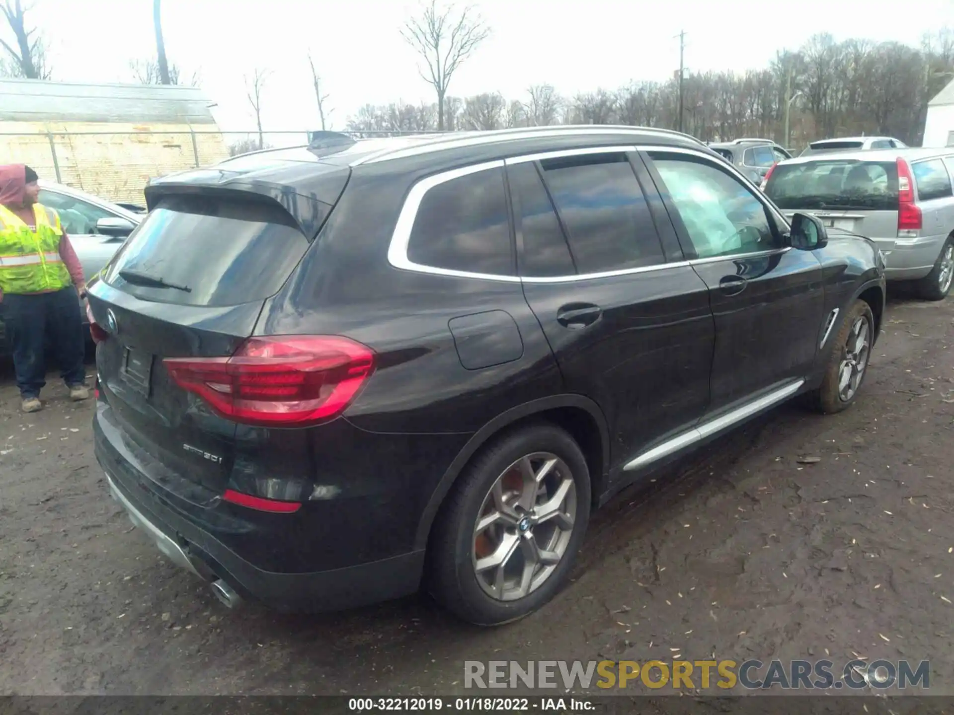 4 Photograph of a damaged car 5UXTY3C00M9G49321 BMW X3 2021