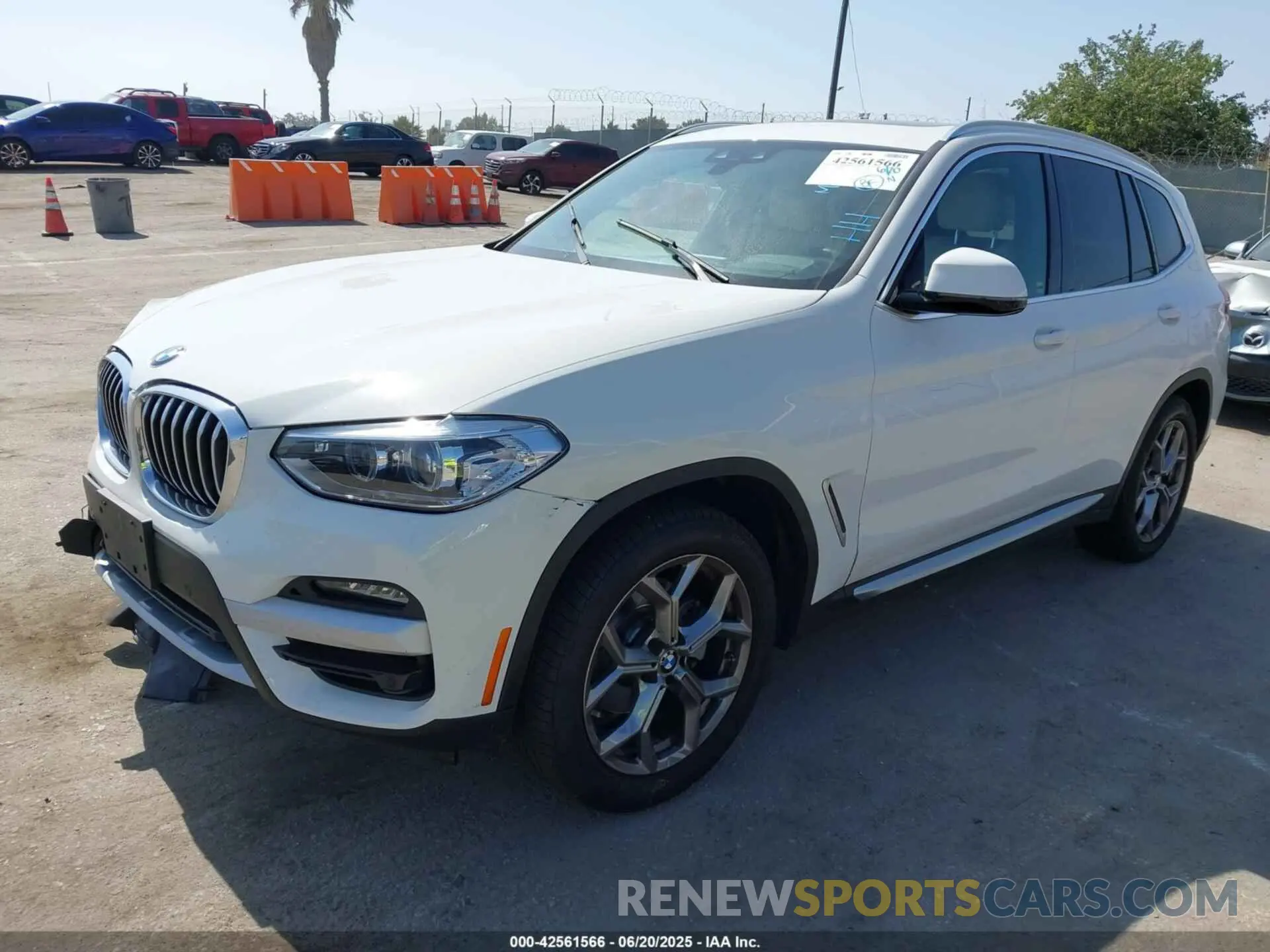 2 Photograph of a damaged car 5UXTY3C00M9G50081 BMW X3 2021