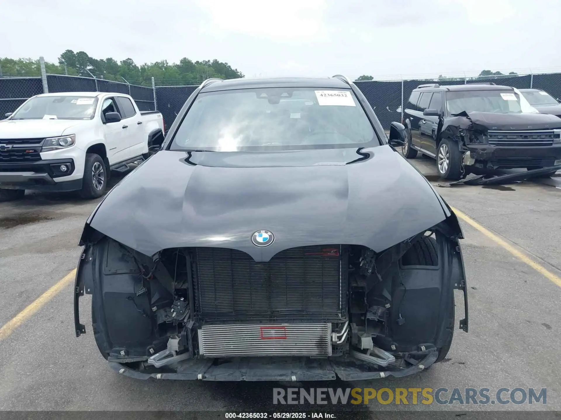 13 Photograph of a damaged car 5UXTY3C01M9E42906 BMW X3 2021