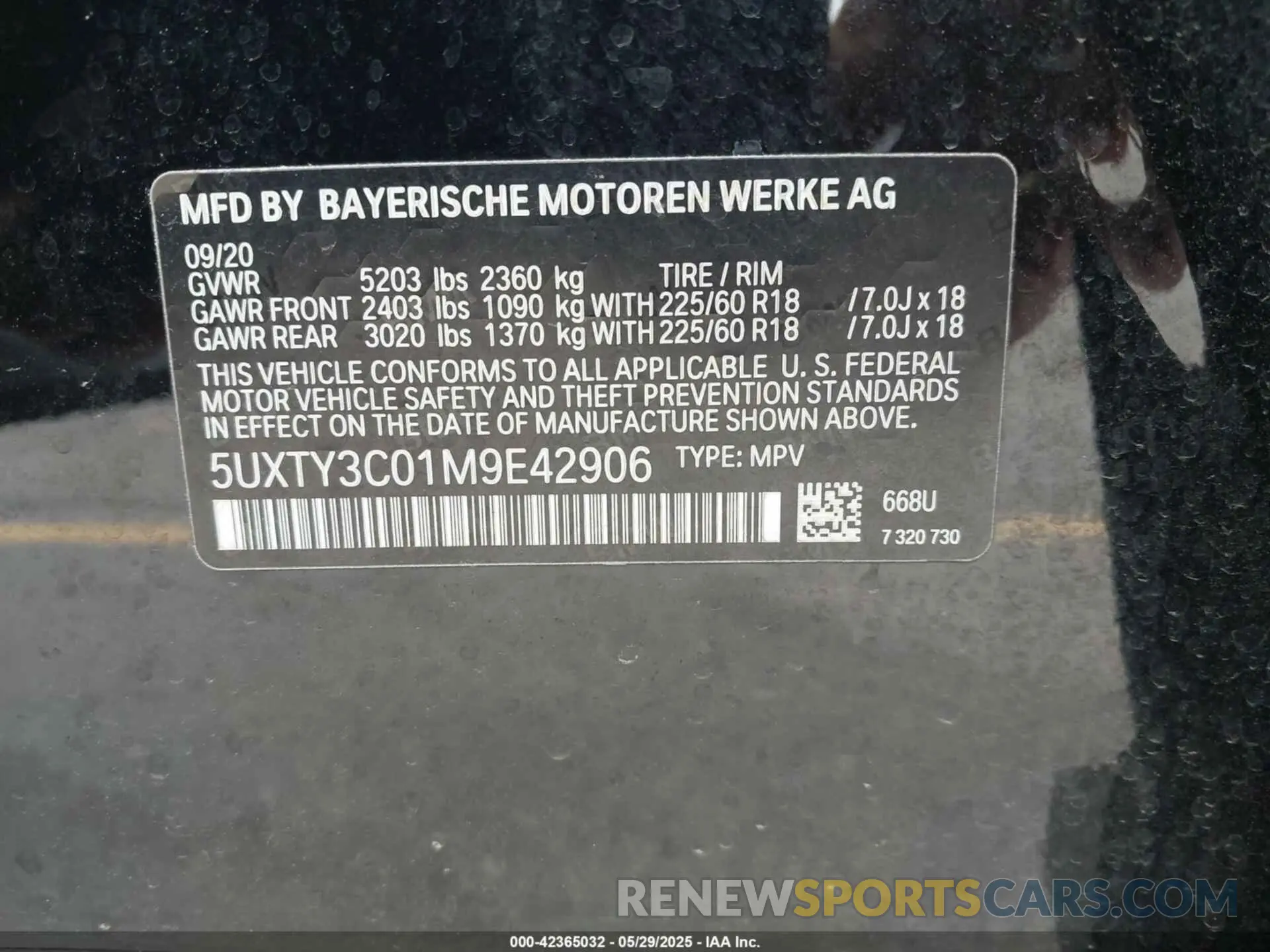 9 Photograph of a damaged car 5UXTY3C01M9E42906 BMW X3 2021