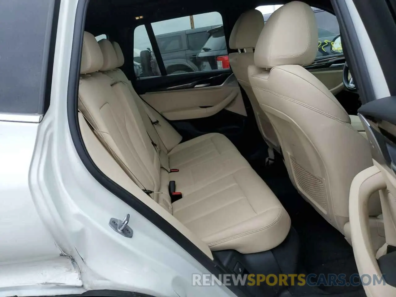 11 Photograph of a damaged car 5UXTY3C01M9F12811 BMW X3 2021