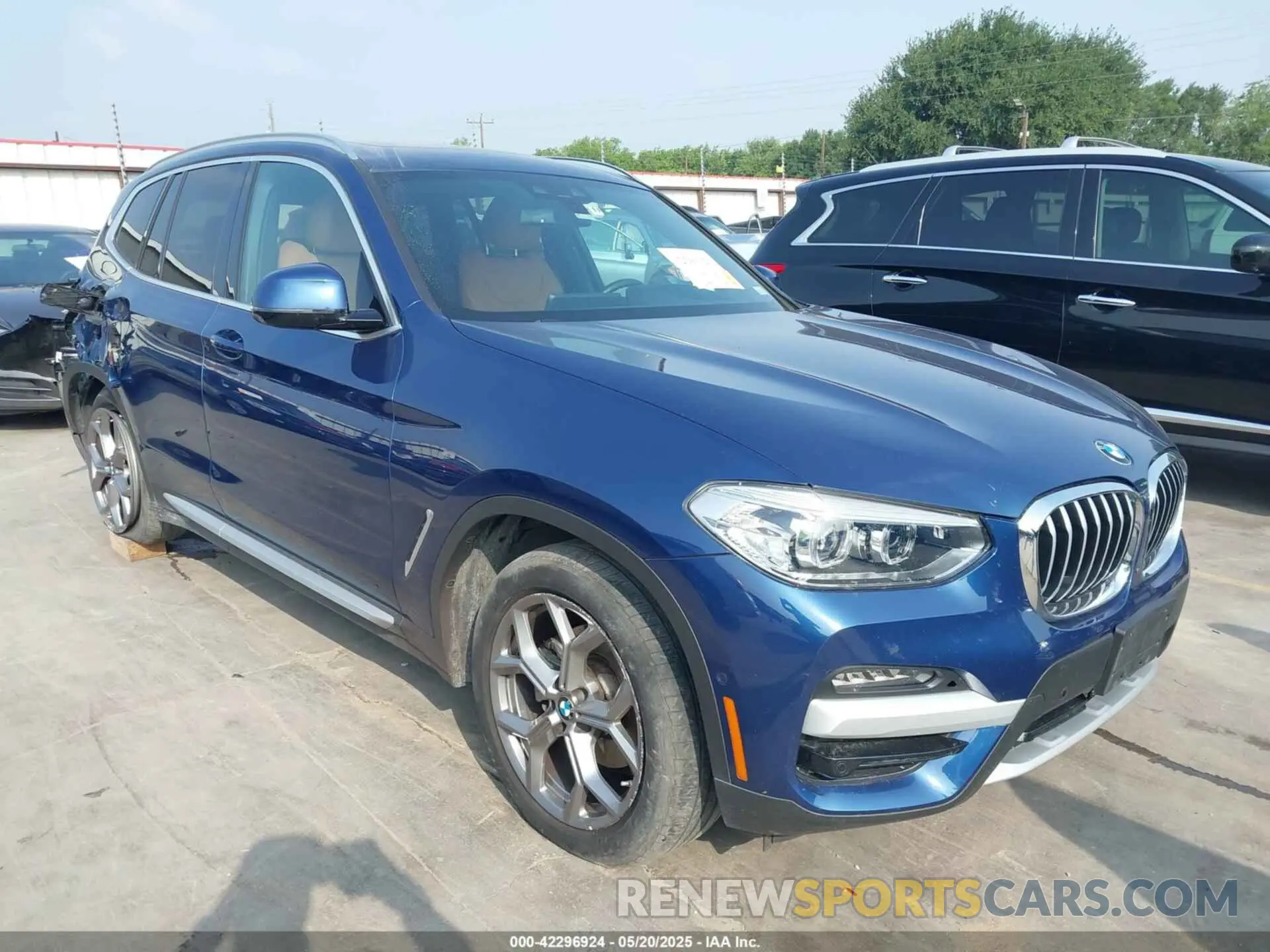 1 Photograph of a damaged car 5UXTY3C01M9F26580 BMW X3 2021