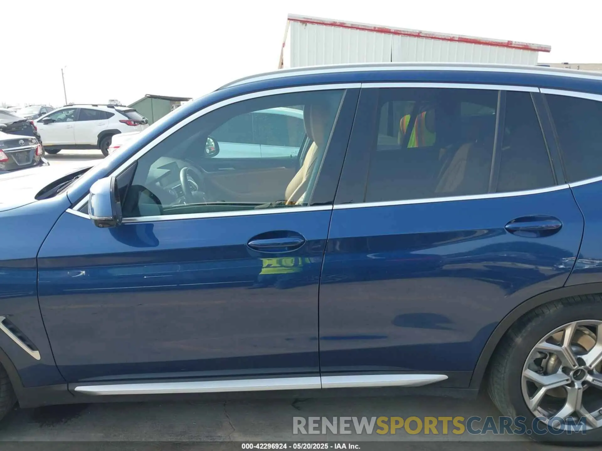 15 Photograph of a damaged car 5UXTY3C01M9F26580 BMW X3 2021