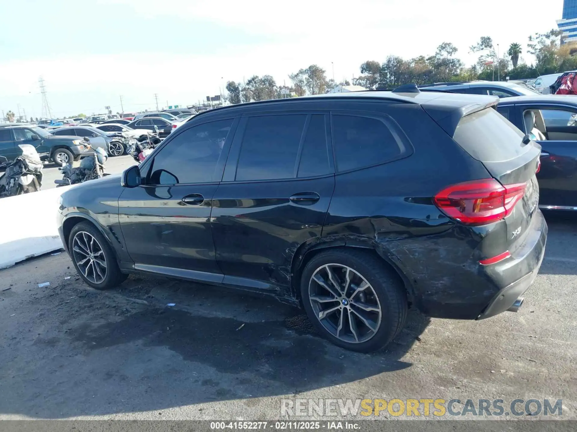 14 Photograph of a damaged car 5UXTY3C01M9F98430 BMW X3 2021