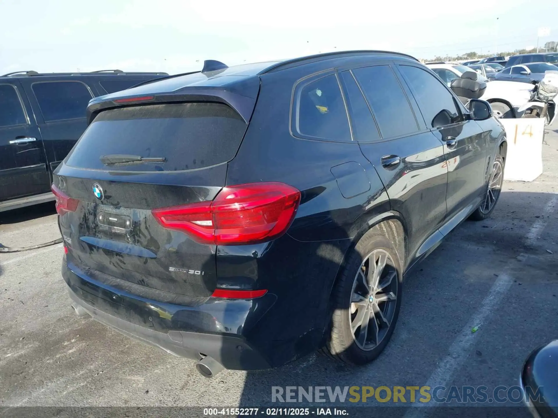 4 Photograph of a damaged car 5UXTY3C01M9F98430 BMW X3 2021