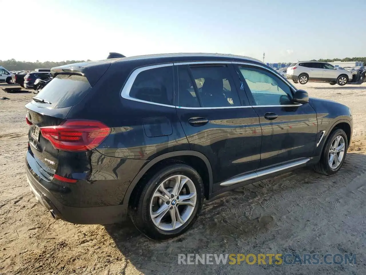 3 Photograph of a damaged car 5UXTY3C01M9G42670 BMW X3 2021