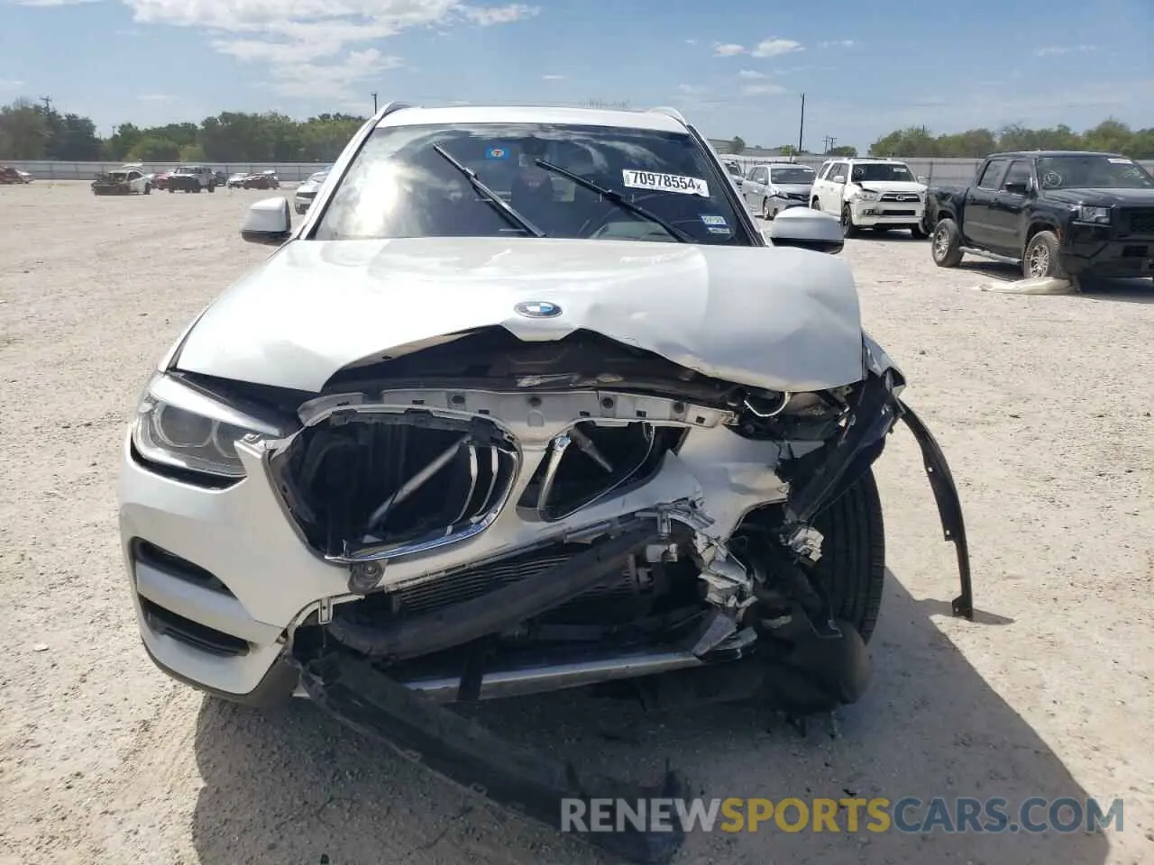 5 Photograph of a damaged car 5UXTY3C02M9E76689 BMW X3 2021
