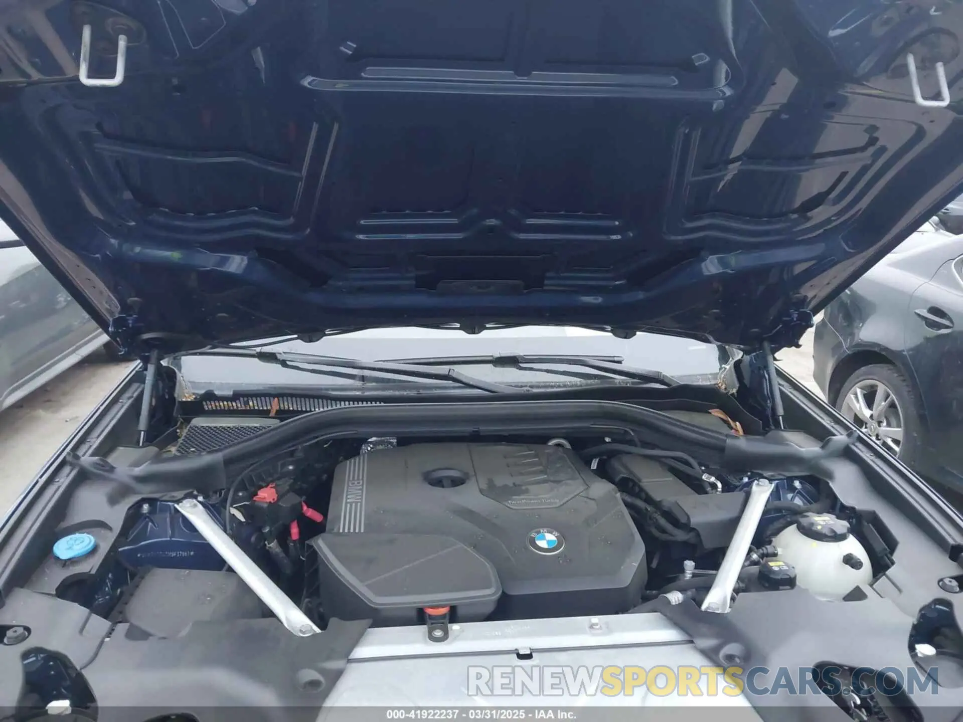 10 Photograph of a damaged car 5UXTY3C02M9F37961 BMW X3 2021