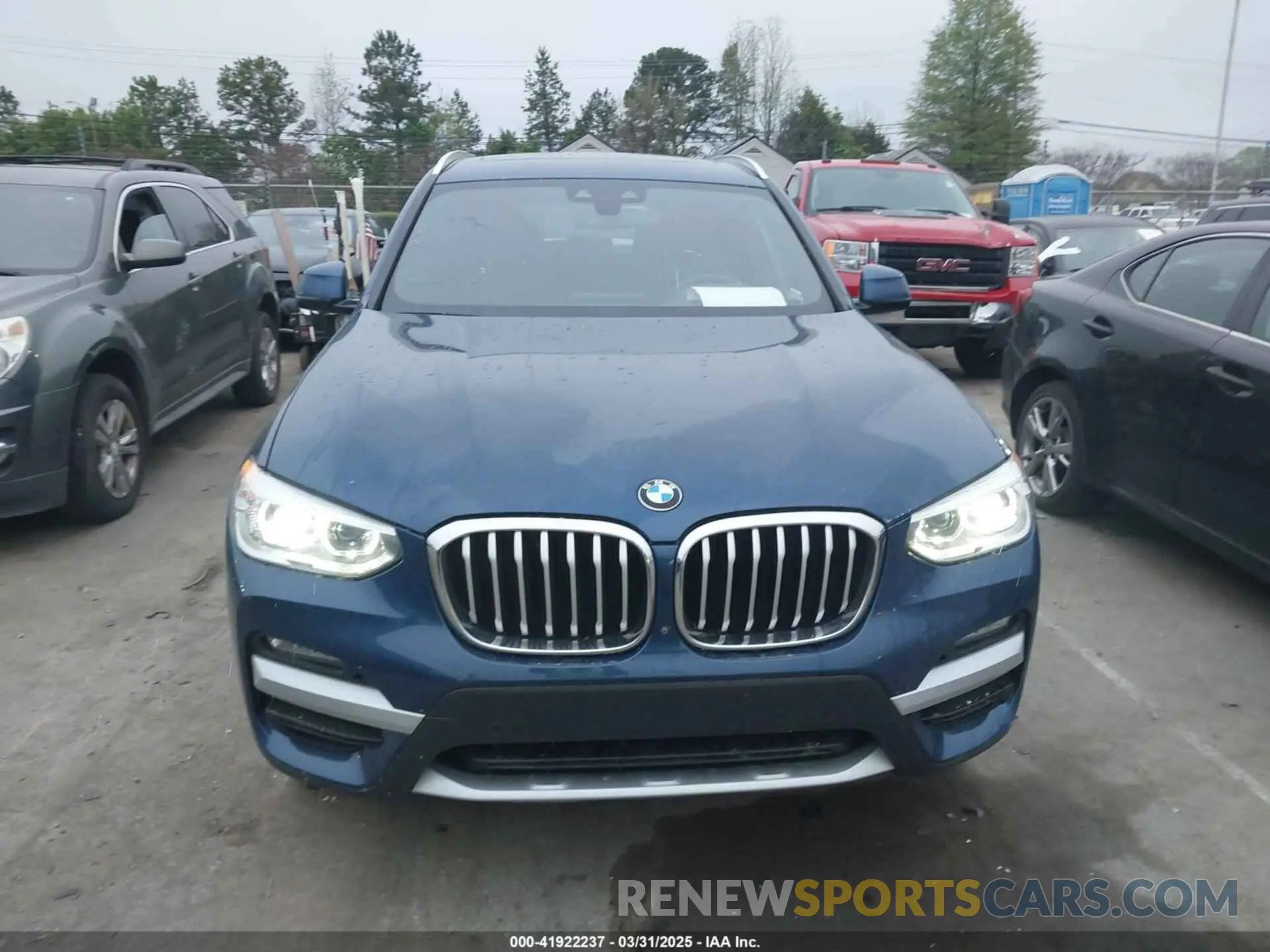 12 Photograph of a damaged car 5UXTY3C02M9F37961 BMW X3 2021