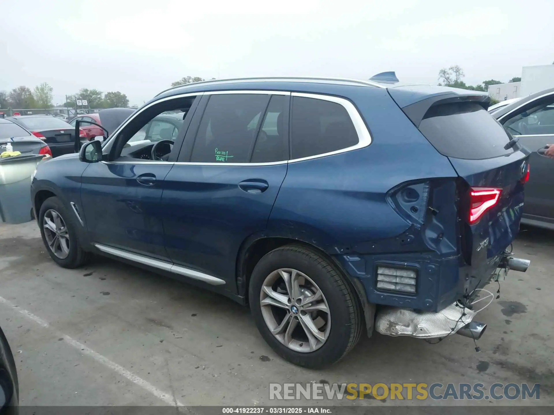 14 Photograph of a damaged car 5UXTY3C02M9F37961 BMW X3 2021
