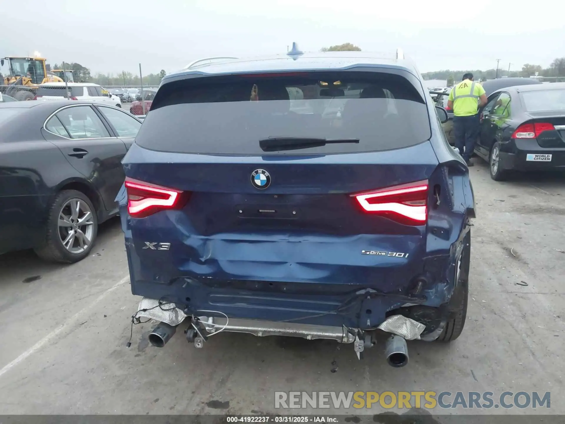 16 Photograph of a damaged car 5UXTY3C02M9F37961 BMW X3 2021