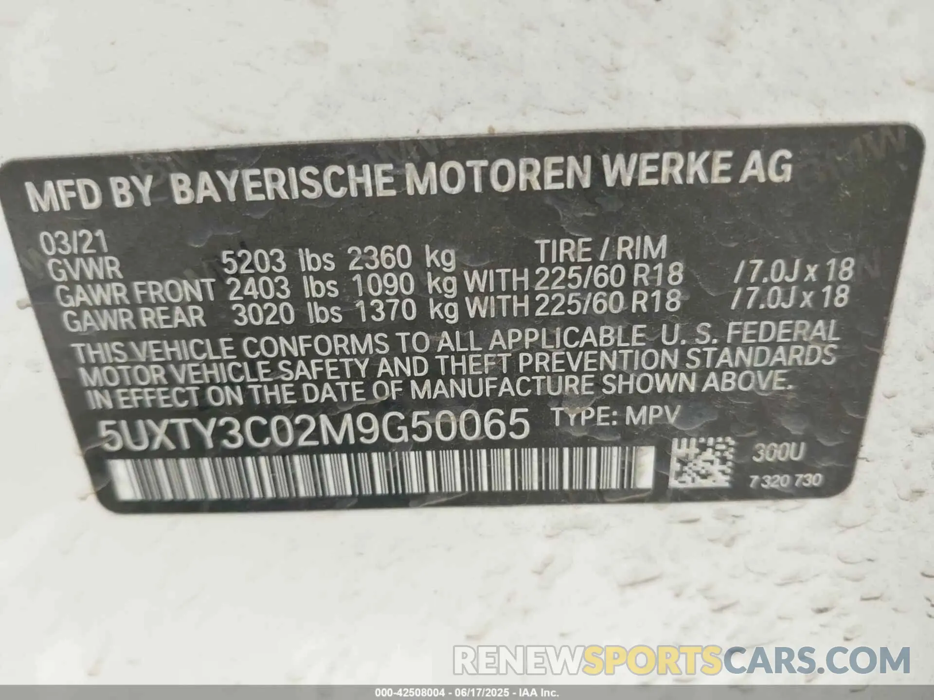 9 Photograph of a damaged car 5UXTY3C02M9G50065 BMW X3 2021