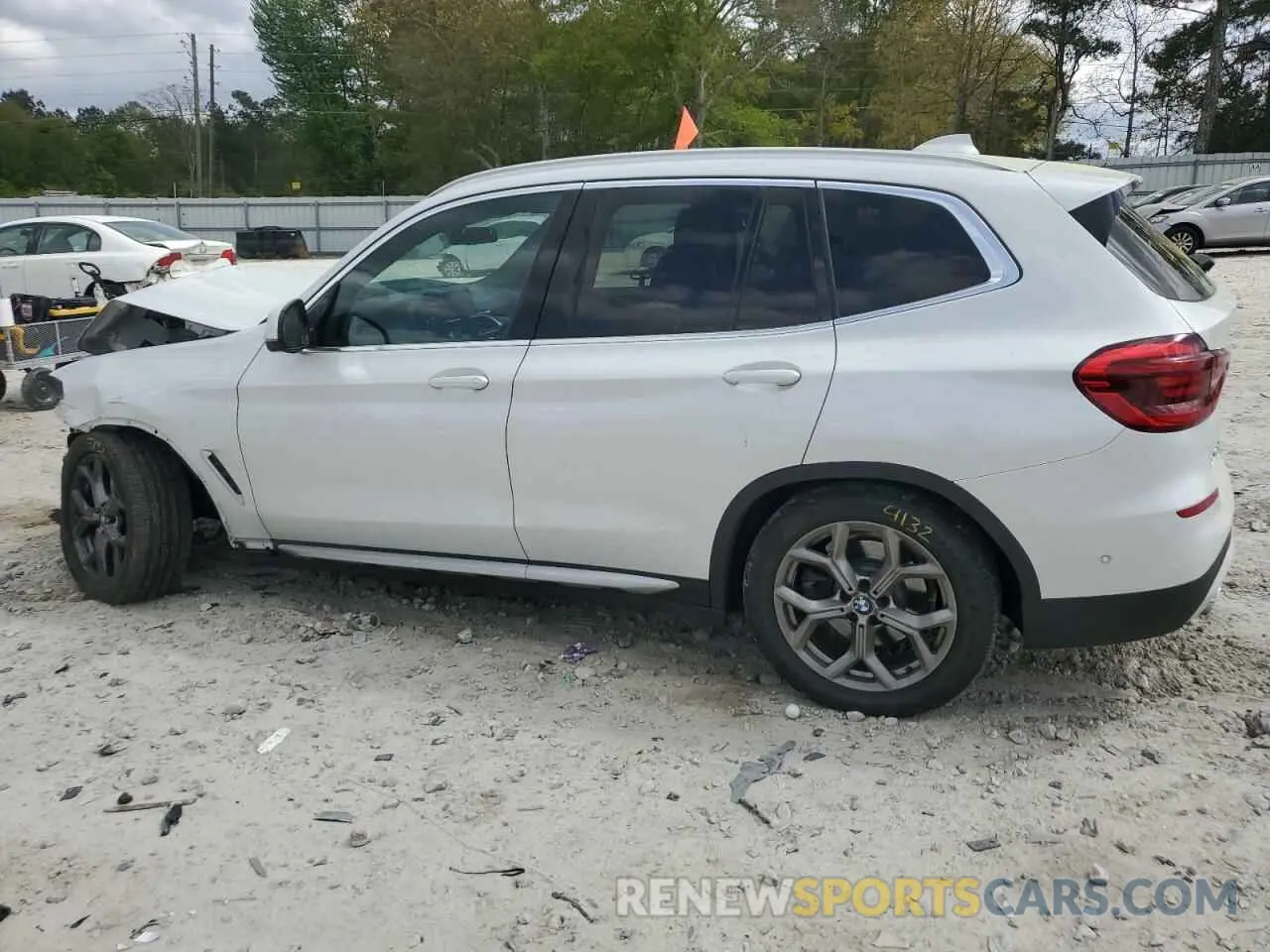 2 Photograph of a damaged car 5UXTY3C02M9H22138 BMW X3 2021
