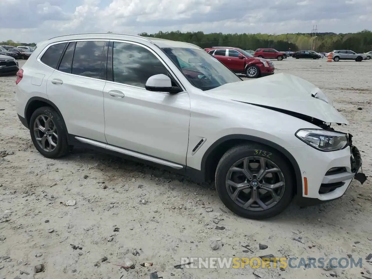 4 Photograph of a damaged car 5UXTY3C02M9H22138 BMW X3 2021