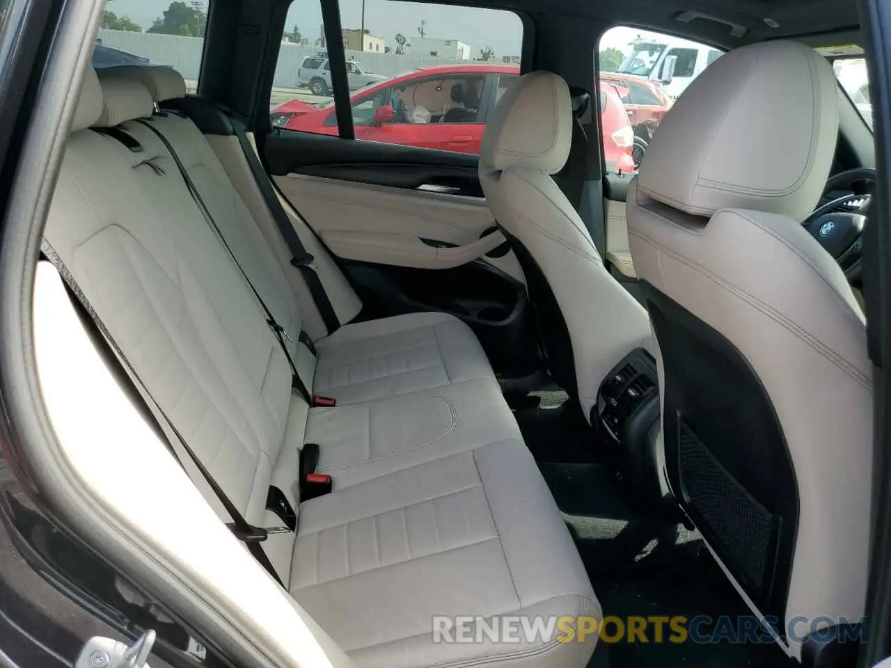 11 Photograph of a damaged car 5UXTY3C02M9H48593 BMW X3 2021