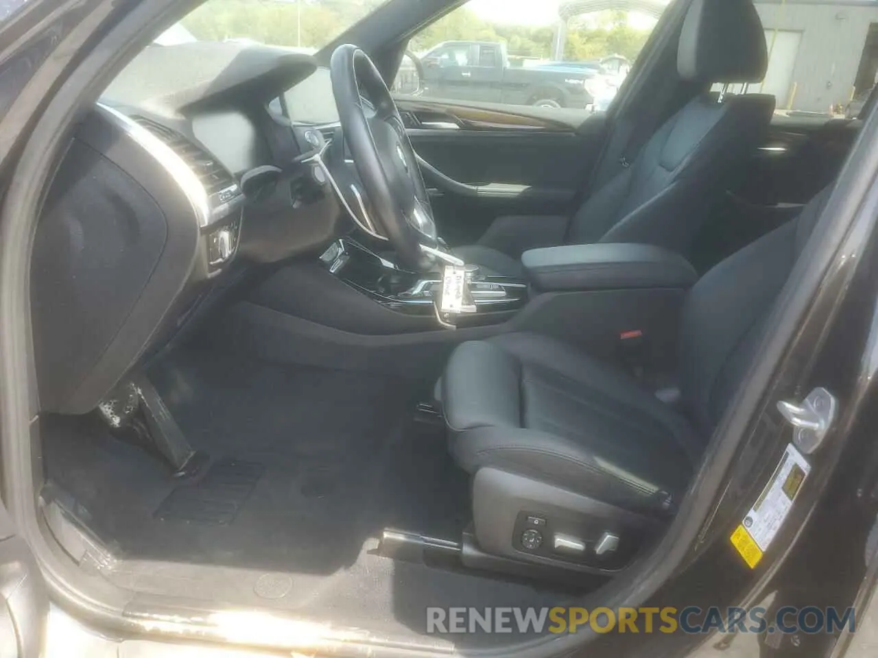 7 Photograph of a damaged car 5UXTY3C03M9F87851 BMW X3 2021