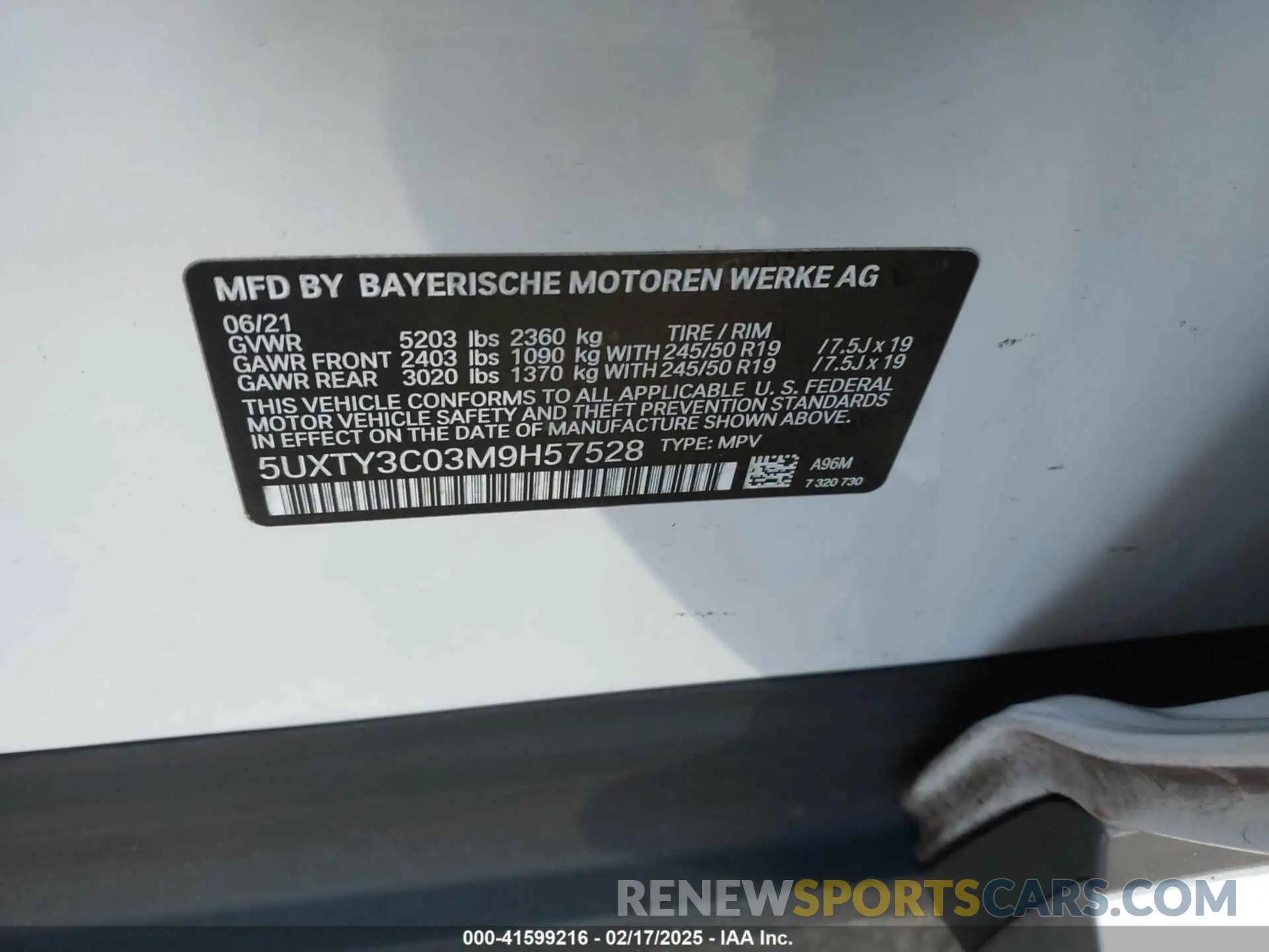 9 Photograph of a damaged car 5UXTY3C03M9H57528 BMW X3 2021